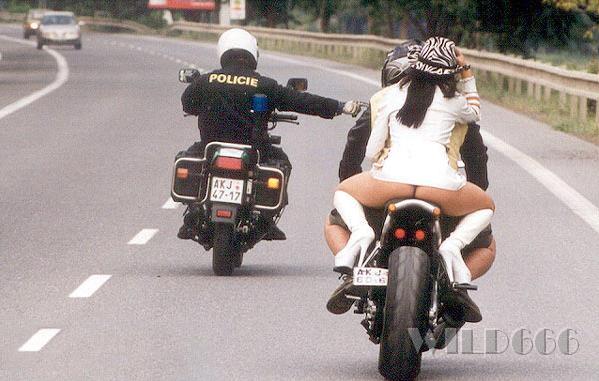 129877-biker_chick.jpg