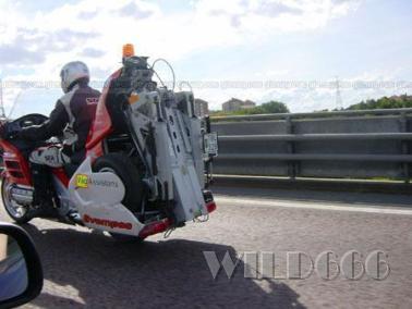 Goldwing-dépann.jpg - CREATOR: gd-jpeg v1.0 (using IJG JPEG v62), default quality
